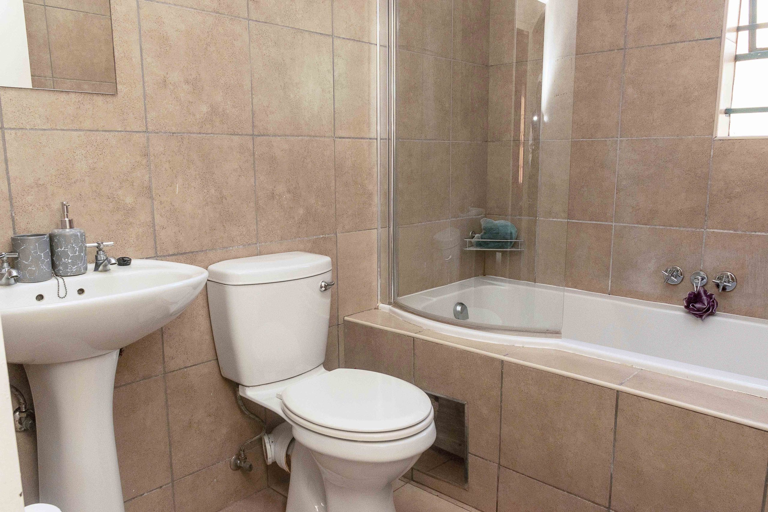 DSC_0160 copy_1 Toilets shower